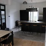 Villa Maison De 100 M2 Equipee De 4 Chambres.
