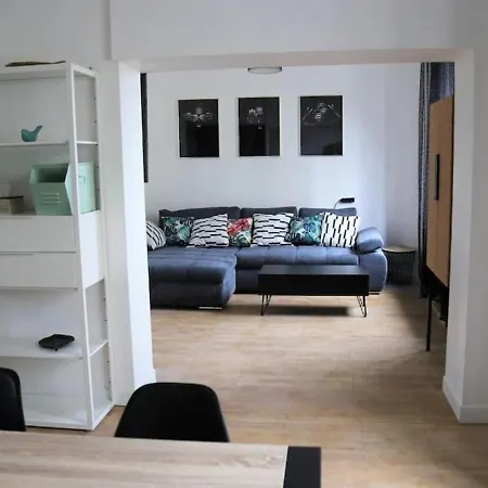 Maison De 100 M2 Equipee De 4 Chambres. *