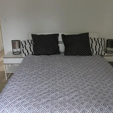 Villa Maison De 100 M2 Equipee De 4 Chambres. Valence (Drome)