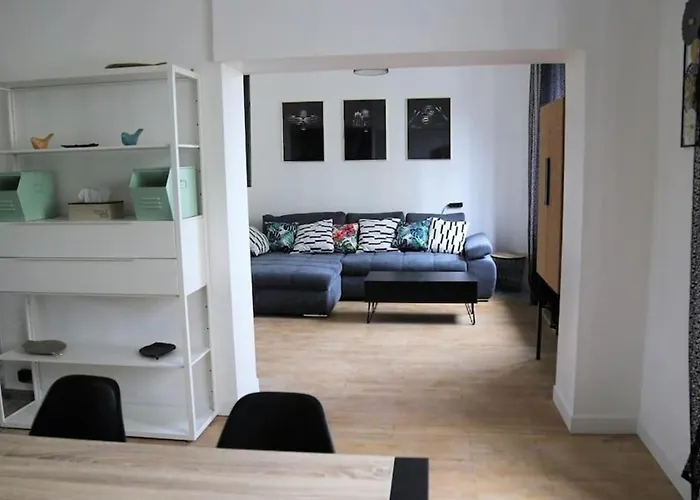 Maison De 100 M2 Equipee De 4 Chambres. *