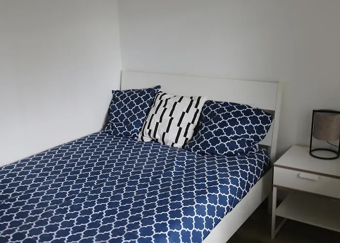 Maison De 100 M2 Equipee De 4 Chambres. ヴィラ ヴァランス