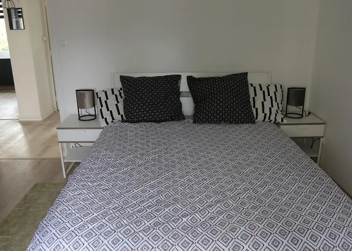 ヴィラ Maison De 100 M2 Equipee De 4 Chambres. ヴァランス