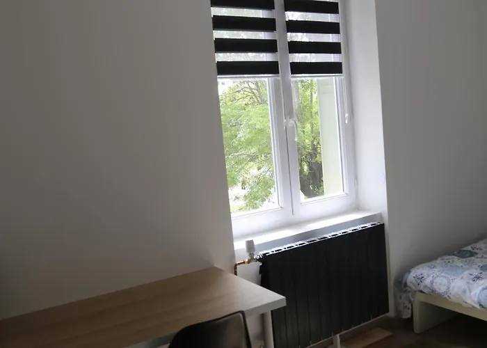 Maison De 100 M2 Equipee De 4 Chambres. * ヴァランス