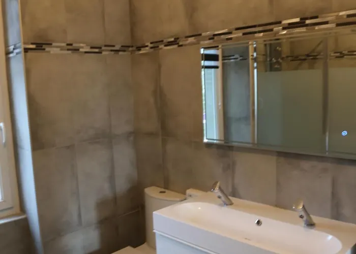 ヴィラ Maison De 100 M2 Equipee De 4 Chambres. *