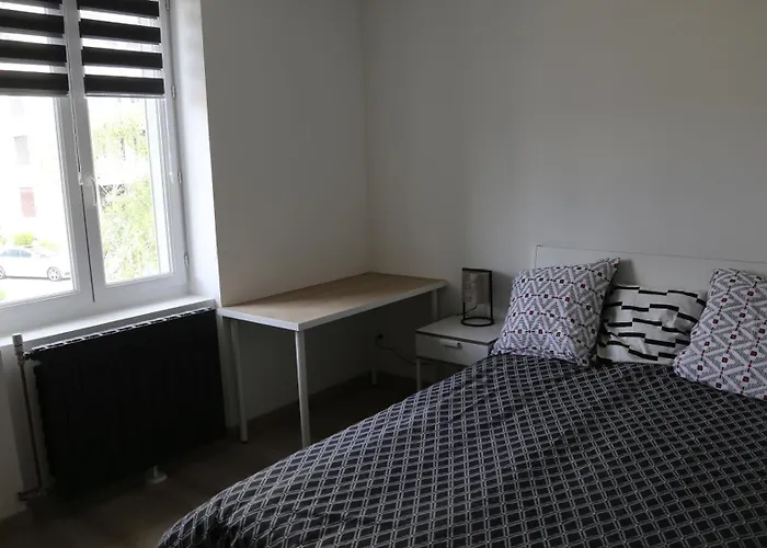 ヴィラ Maison De 100 M2 Equipee De 4 Chambres. *